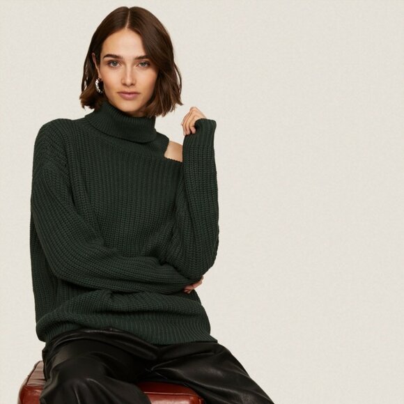 Cold Shoulder Sweater - Picture 4 of 5